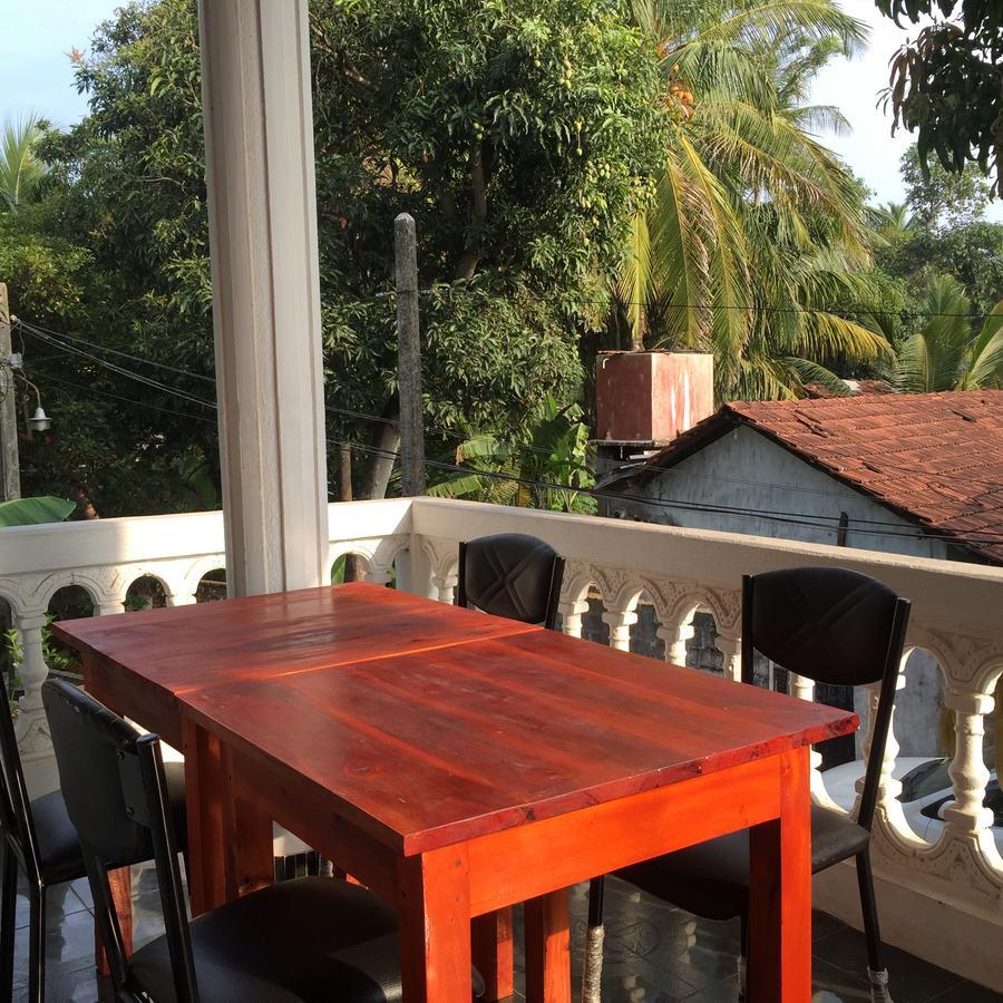 Chill Space Negombo Exterior photo