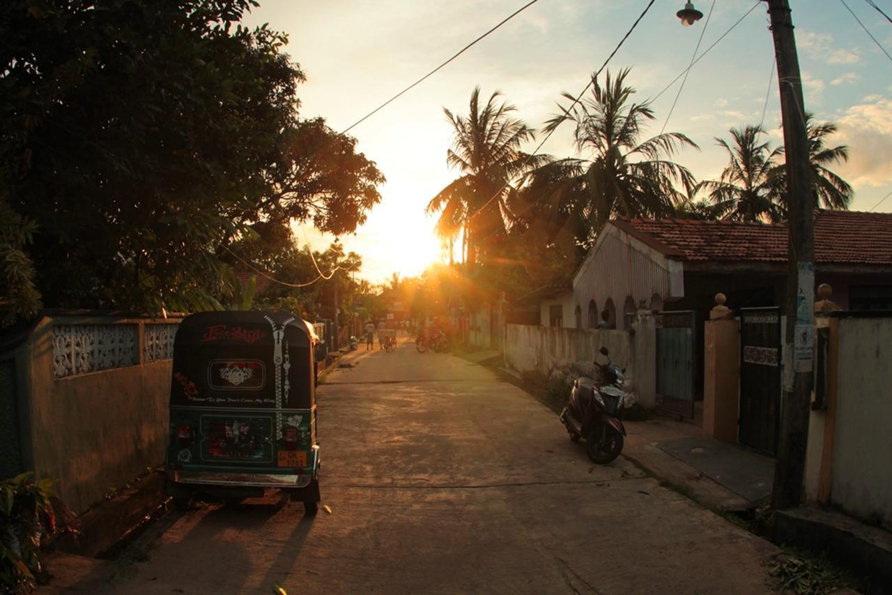 Chill Space Negombo Exterior photo